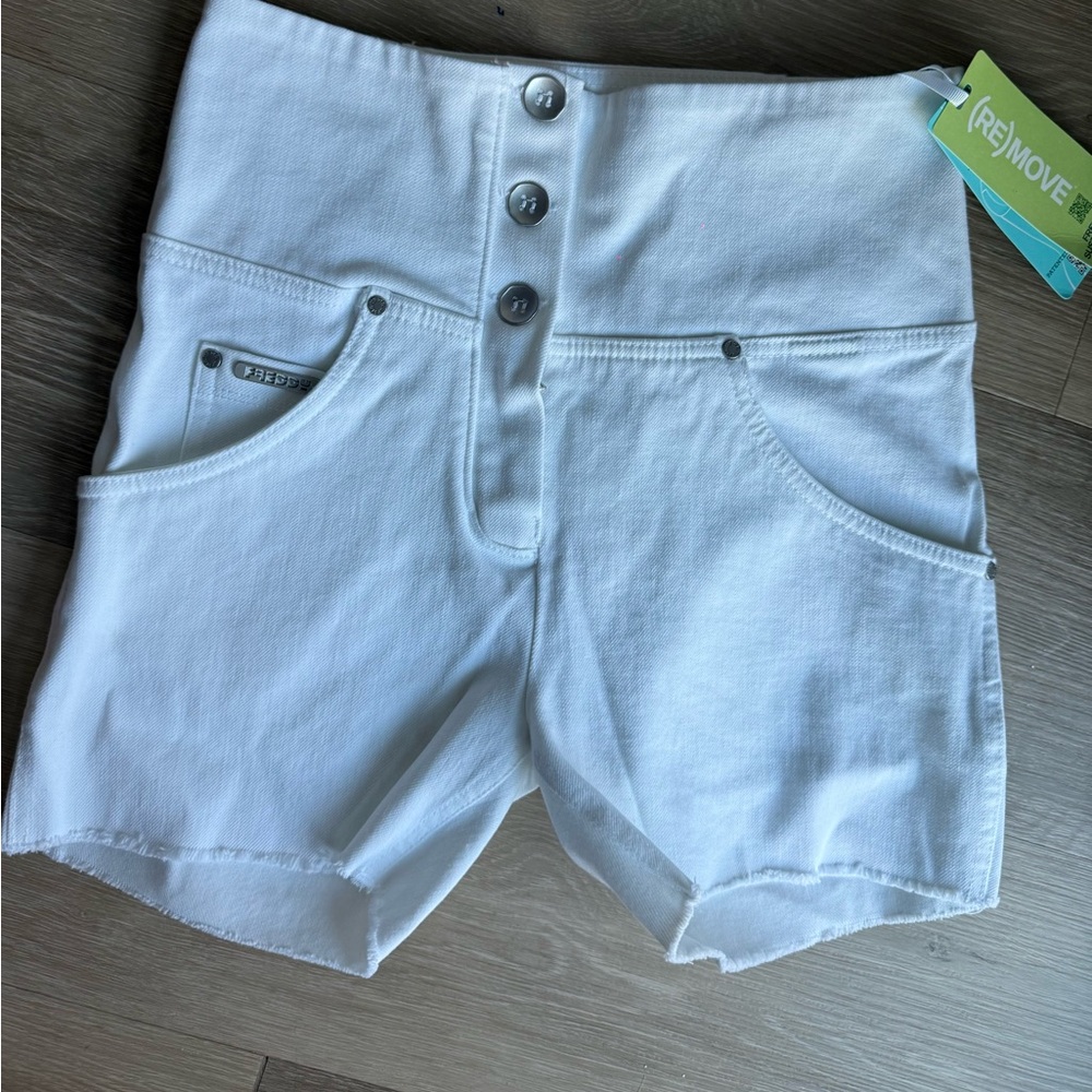 Freddy High-Waisted White Button Shorts NWT